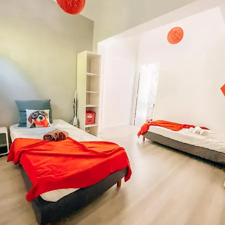 Reve D'azur: Beachfront With Shared Pool And Bbq Terrace Holiday home