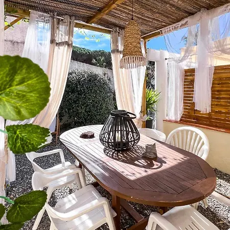 Reve D'azur: Beachfront With Shared Pool And Bbq Terrace Holiday home Sainte-Maxime