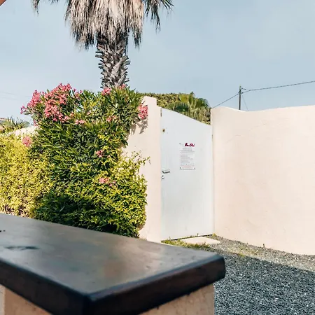 Reve D'azur: Beachfront With Shared Pool And Bbq Terrace