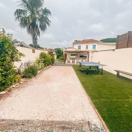 Holiday home Reve D'azur: Beachfront With Shared Pool And Bbq Terrace Sainte-Maxime
