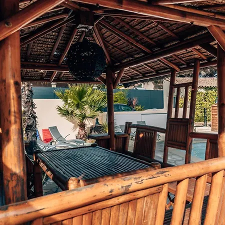 Reve D'azur: Beachfront With Shared Pool And Bbq Terrace *