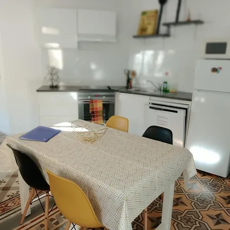 Reve D'azur: Beachfront With Shared Pool And Bbq Terrace *