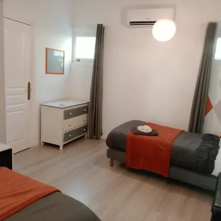Holiday home Reve D'azur: Beachfront With Shared Pool And Bbq Terrace