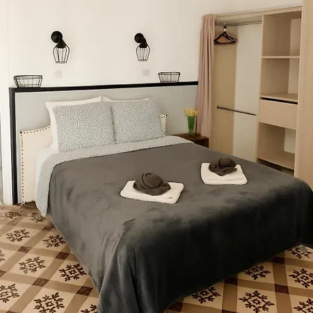 Reve D'azur: Beachfront With Shared Pool And Bbq Terrace * Sainte-Maxime
